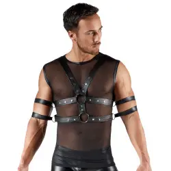 Männliches Model in schwarzem, glänzendem Wetlook-Bondage-Outfit mit Brustgurt – Ansicht Kategorie Wetlook Bondage Herren